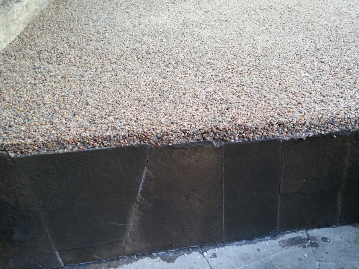 Stone carpet installation by B-Cool