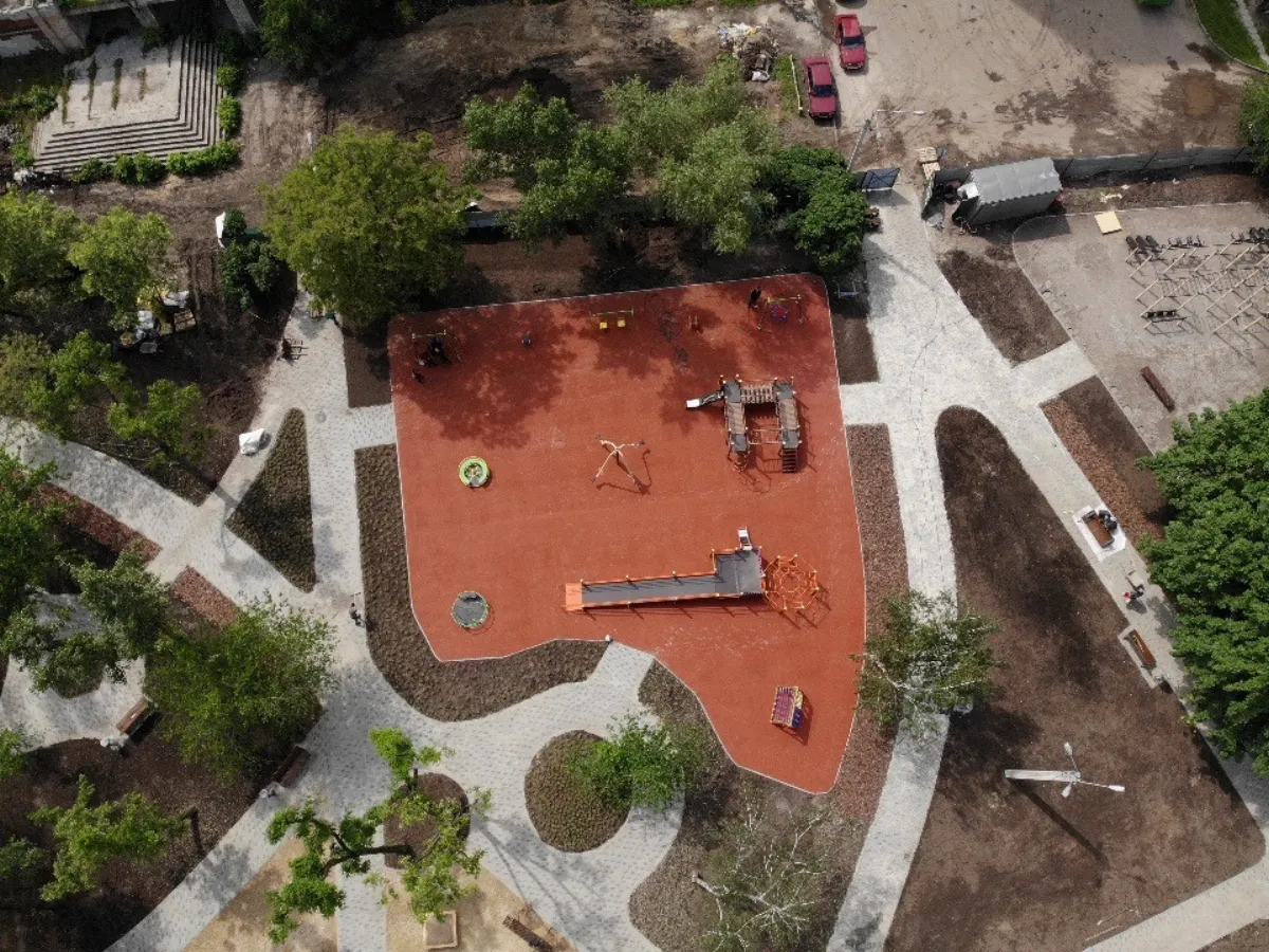 Rubber and EPDM crumb surface for a playground